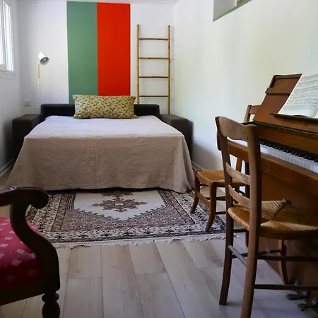 Charmante Aux Portes De Paris * 伊西莱穆利诺